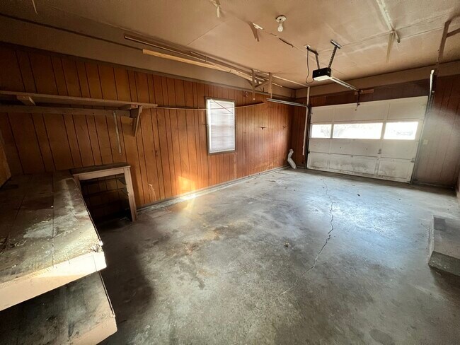 Building Photo - 107 S Sylvan St