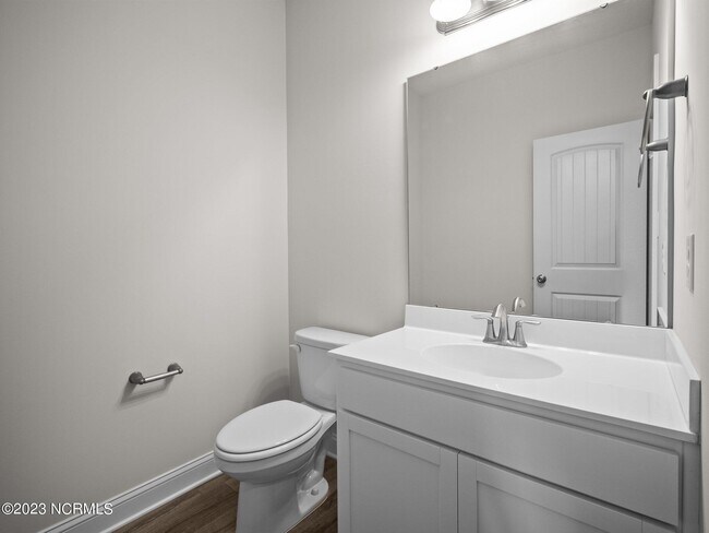 Building Photo - 227 Verrazzano Ln