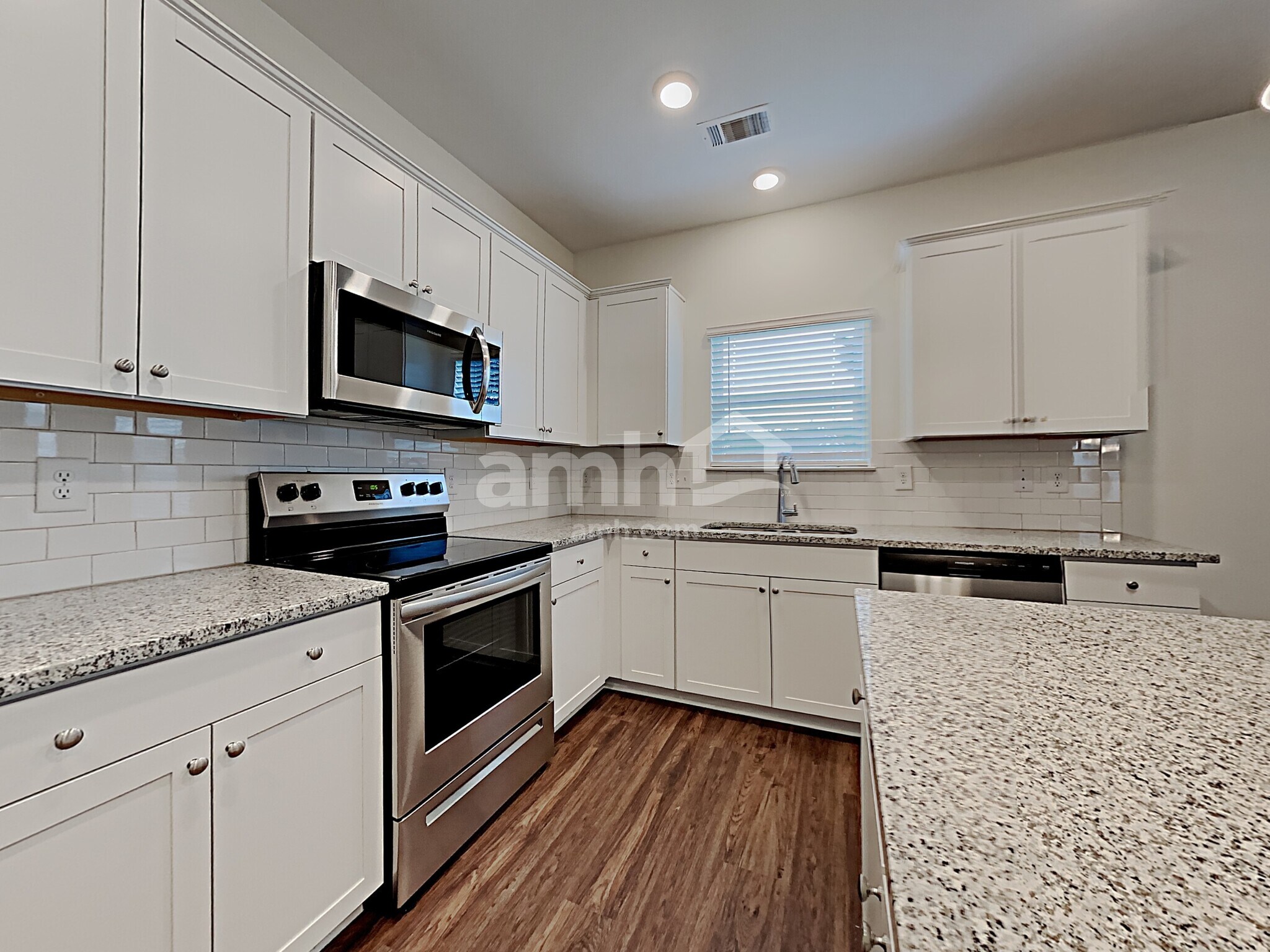 Building Photo - 288 Camp dr