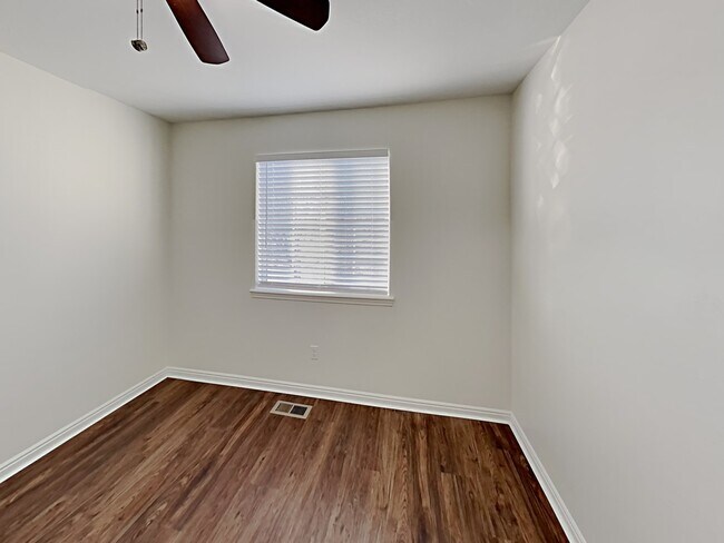 Building Photo - 7898 Cochise Way