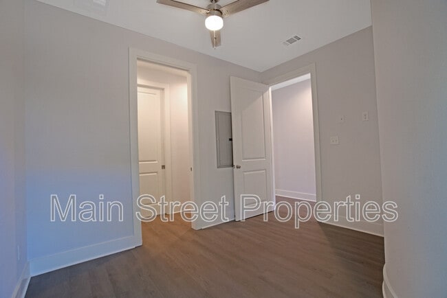 Building Photo - 379 S Clubbs St