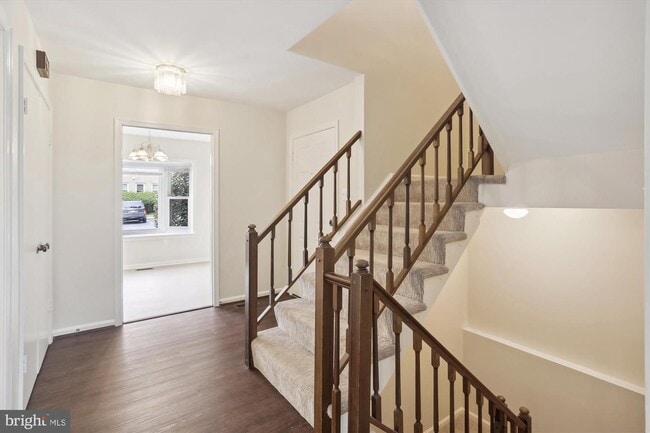 Primary Photo - 7561 Heatherton Ln