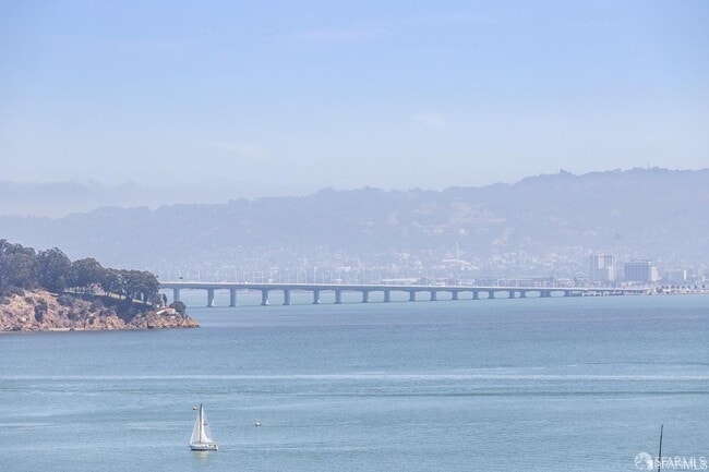 Building Photo - 501 Beale St