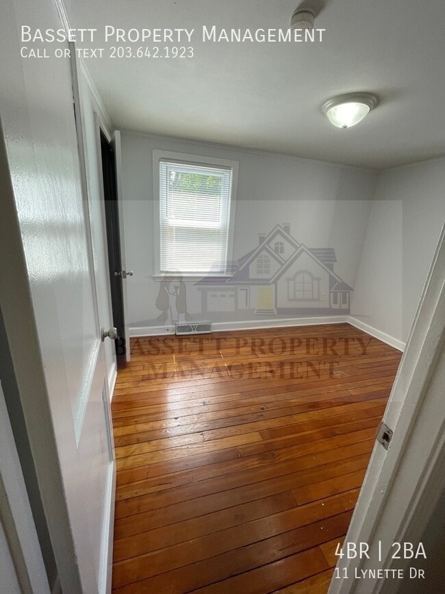 Building Photo - 11 Lynette Dr