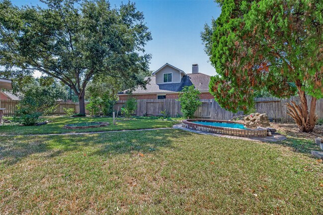 Building Photo - 12110 Laurel Ct