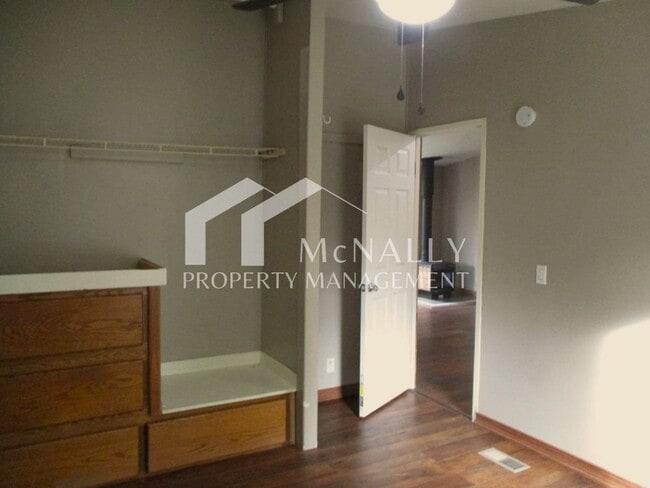 Building Photo - 3 Bedroom 2 Bath Home in Lakebay