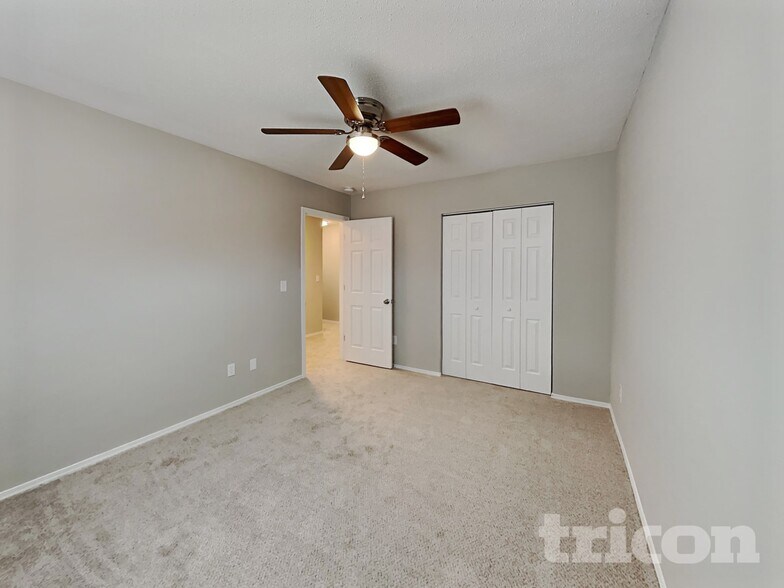 Building Photo - 19 Willow Bend Dr