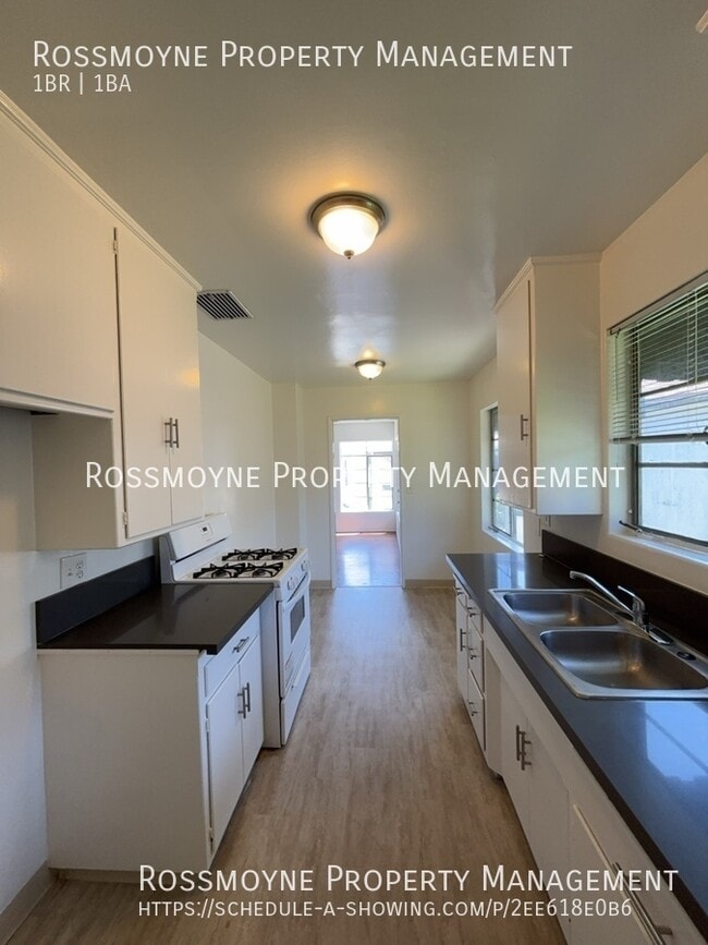 Building Photo - 2425 Florencita-
