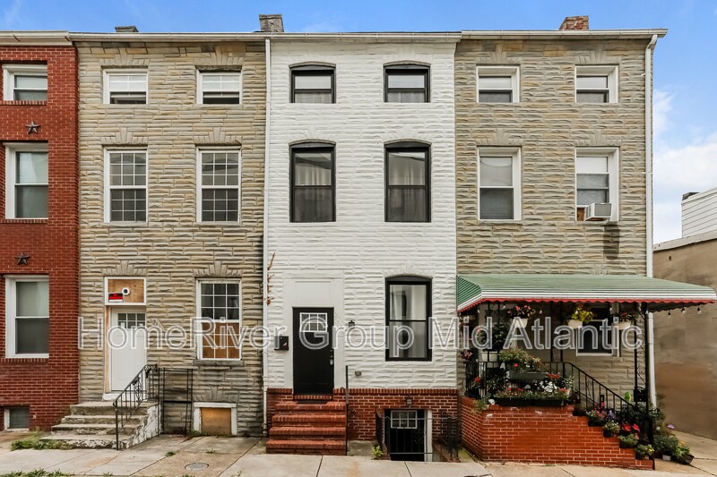 Primary Photo - 909 Trinity St