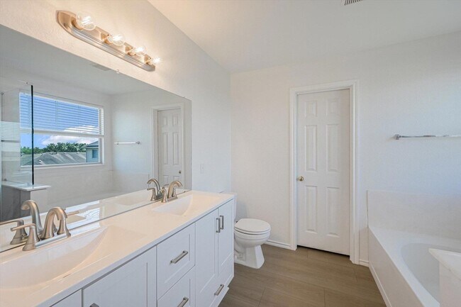 Building Photo - 17817 Majestic Elm Ln