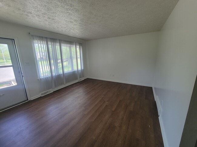 Building Photo - 2653 Twinbrooke Ln