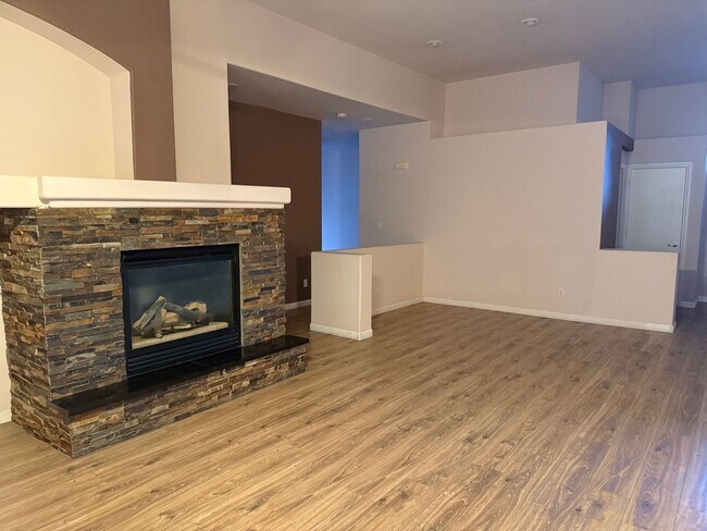 Building Photo - 79 Casa Del Fuego St
