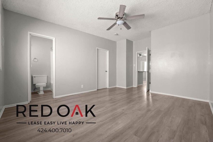 Building Photo - 2036 E Whiting Ave