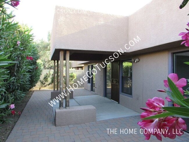Building Photo - 3668 N Royal Prince Ct