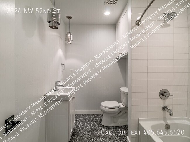 Building Photo - 2524 NW 52nd St