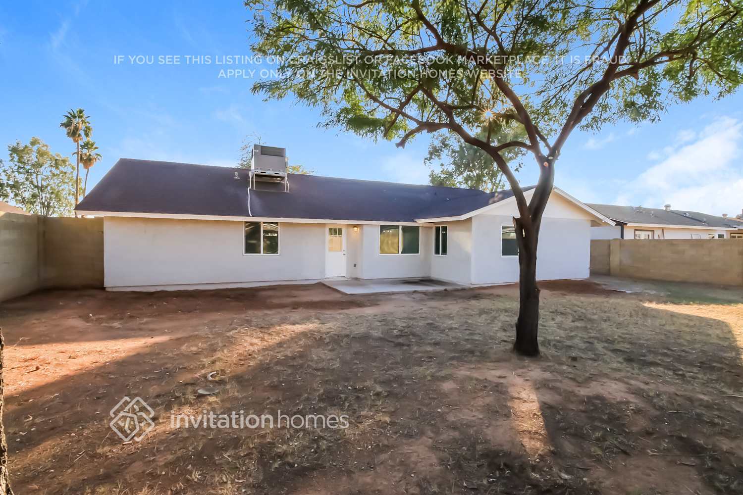 Building Photo - 3520 E Pueblo Ave