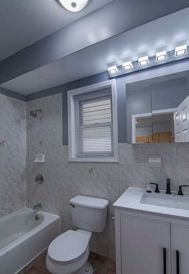 Building Photo - 79 Columbia Ave