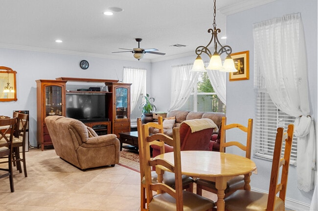 Building Photo - 8620 Breezy Hill Dr