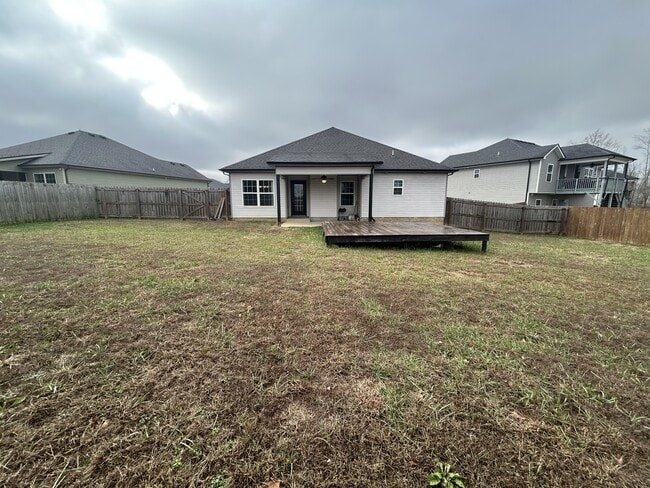 Building Photo - 721 Tidwell Dr