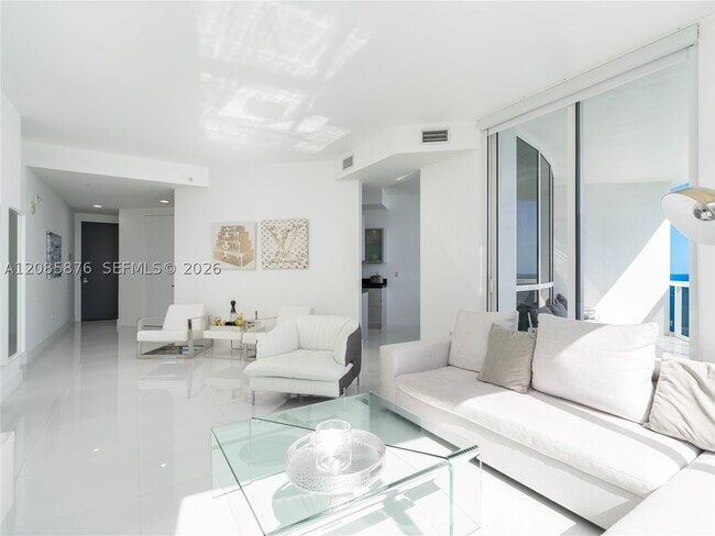 Building Photo - 18201 Collins Ave