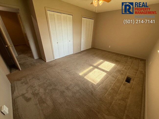 Building Photo - 11 Algonkin Pl