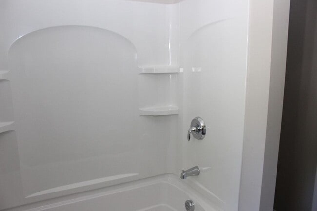 Building Photo - Adorable 2 Bedroom in Moultonborough - *PR...