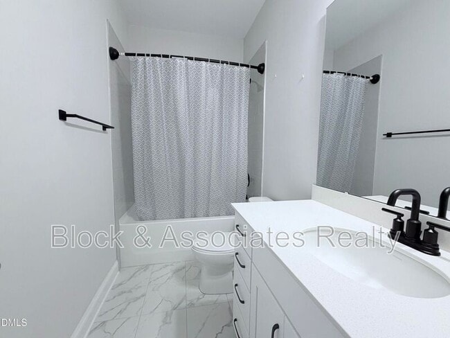 Building Photo - 1028 Bravura Dr