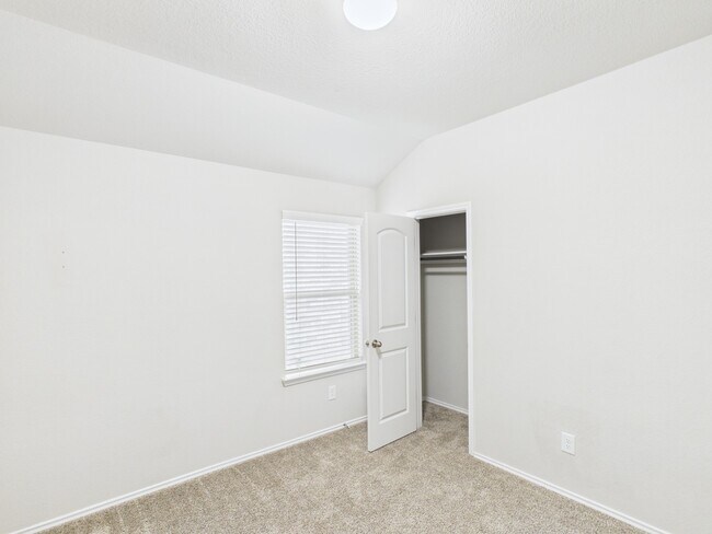 Building Photo - 18237 Cascadia Mill Ct.