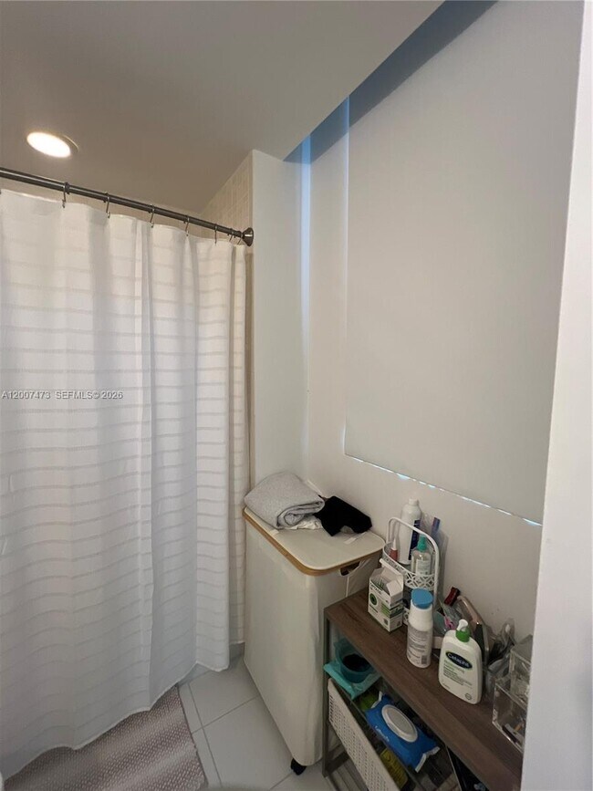 Building Photo - 3470 E Coast Ave