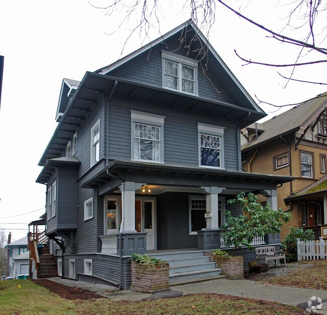 Primary Photo - 5026 17th Ave NE