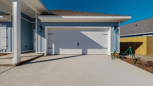 Building Photo - 215 JRS Wy