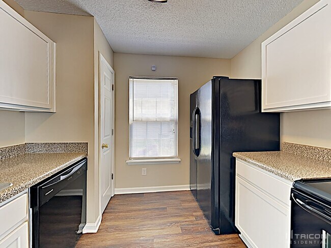 Building Photo - 225 Meyer Ln