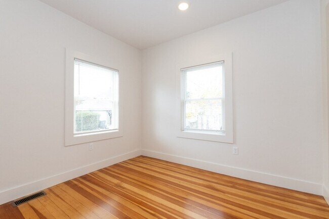 Building Photo - 55 Kiely Rd