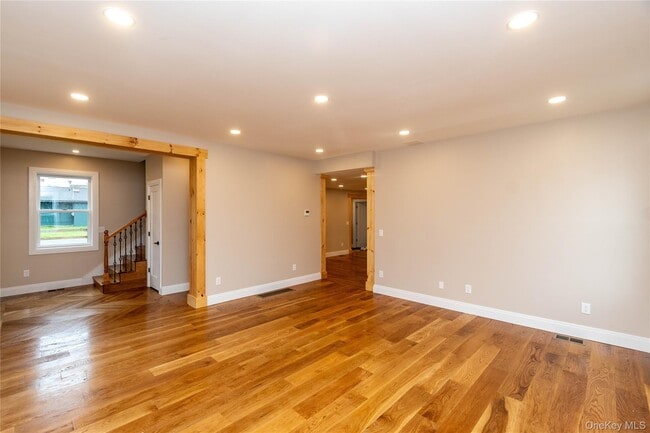 Building Photo - 4407 Albany Post Rd