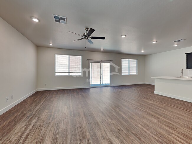 Building Photo - 6139 Theodore St