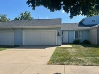 Building Photo - Updated Condo with Water view - Available ...
