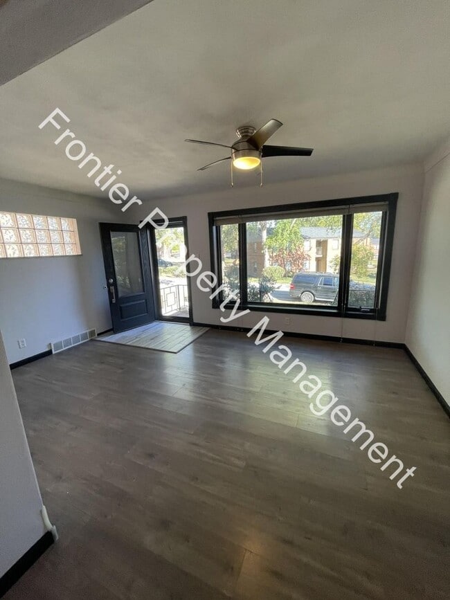 Building Photo - Charming 2 Bedroom Duplex – Don’t Miss Out!