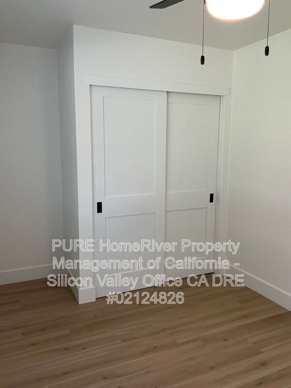 Building Photo - 382 Madison Dr