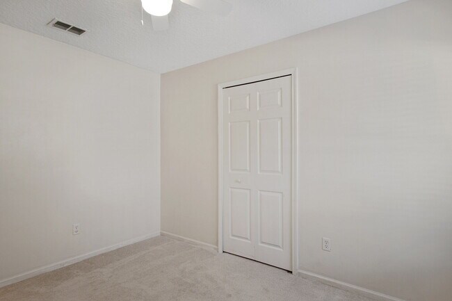 Building Photo - 1200 Woodchurch Ln