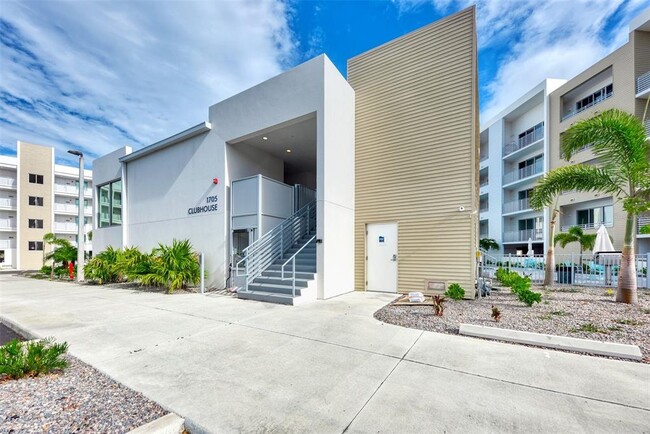 Building Photo - 1703 N Tamiami Trl