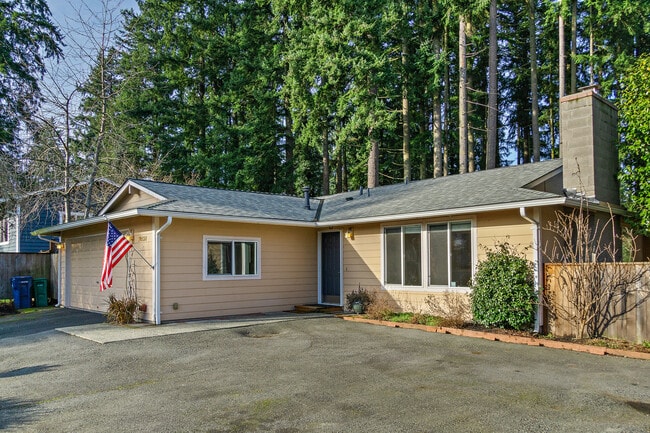 Building Photo - 10538 NE 141st St