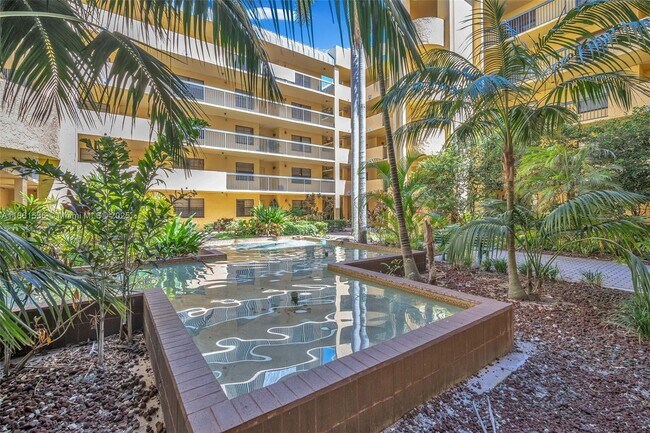Building Photo - 6575 W Oakland Park Blvd