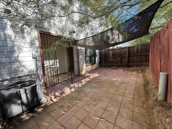 Building Photo - 4246 Dorel Dr