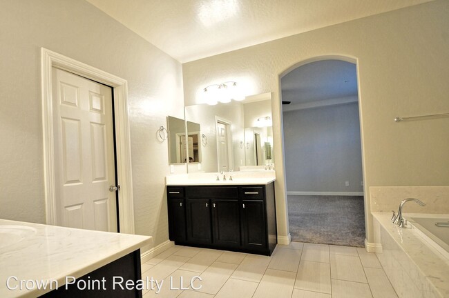Building Photo - 4 br, 3 bath House - 930 Via Del Campo
