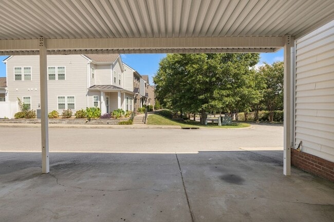 Building Photo - 4316 Summercrest Blvd