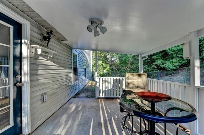Building Photo - 3112 Sentinel Cir