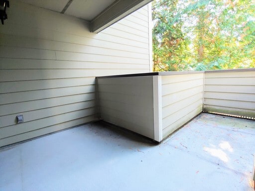 Building Photo - Lovely Condo in the Woods - Deck - Carport - FP - Closets - WD/DW - Fitness Center - Pools