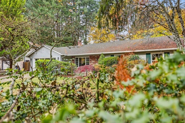 Building Photo - 13525 SW Roan Ct