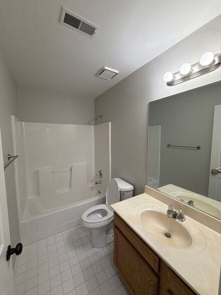 Building Photo - 10521 Going Ct