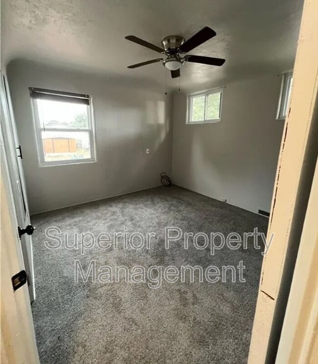 Building Photo - 222 Main St